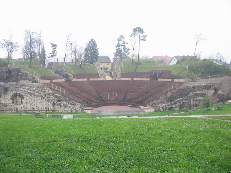 Le theatre.jpg
